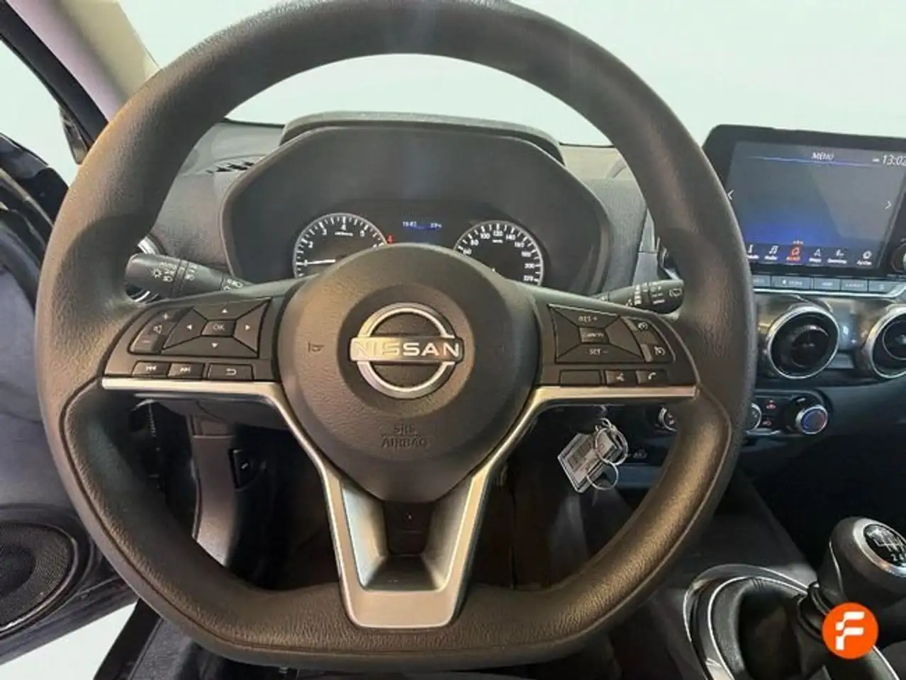 Nissan Juke DIG-T 84 kW (114 CV) 6M/T Acenta — معرض صور السيارة 12