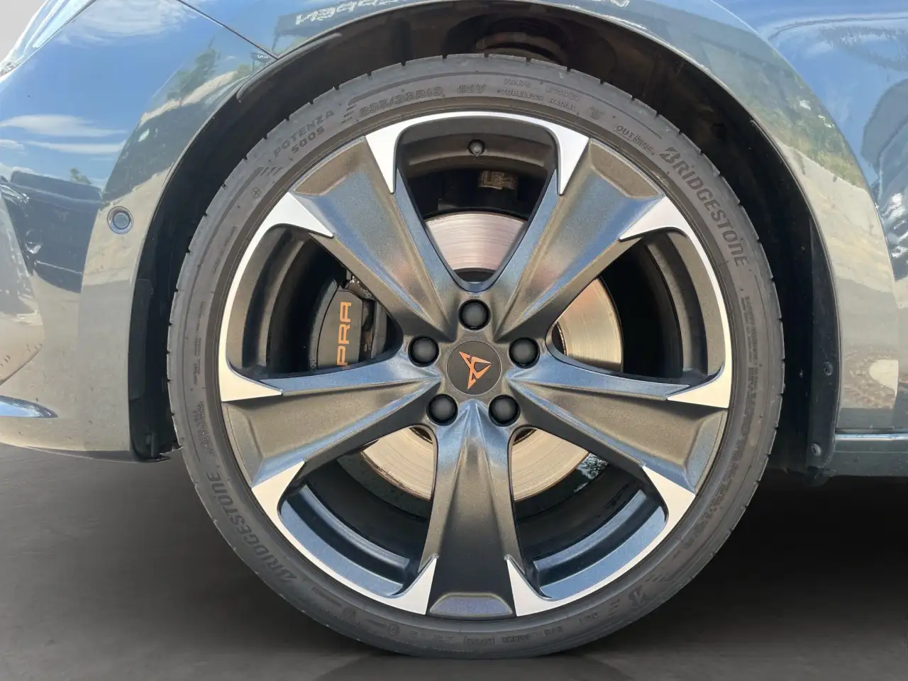 CUPRA Leon ST TSI DSG VZ 5JGar AHK Kamera Matrix Memo — Galería del vehículo 7