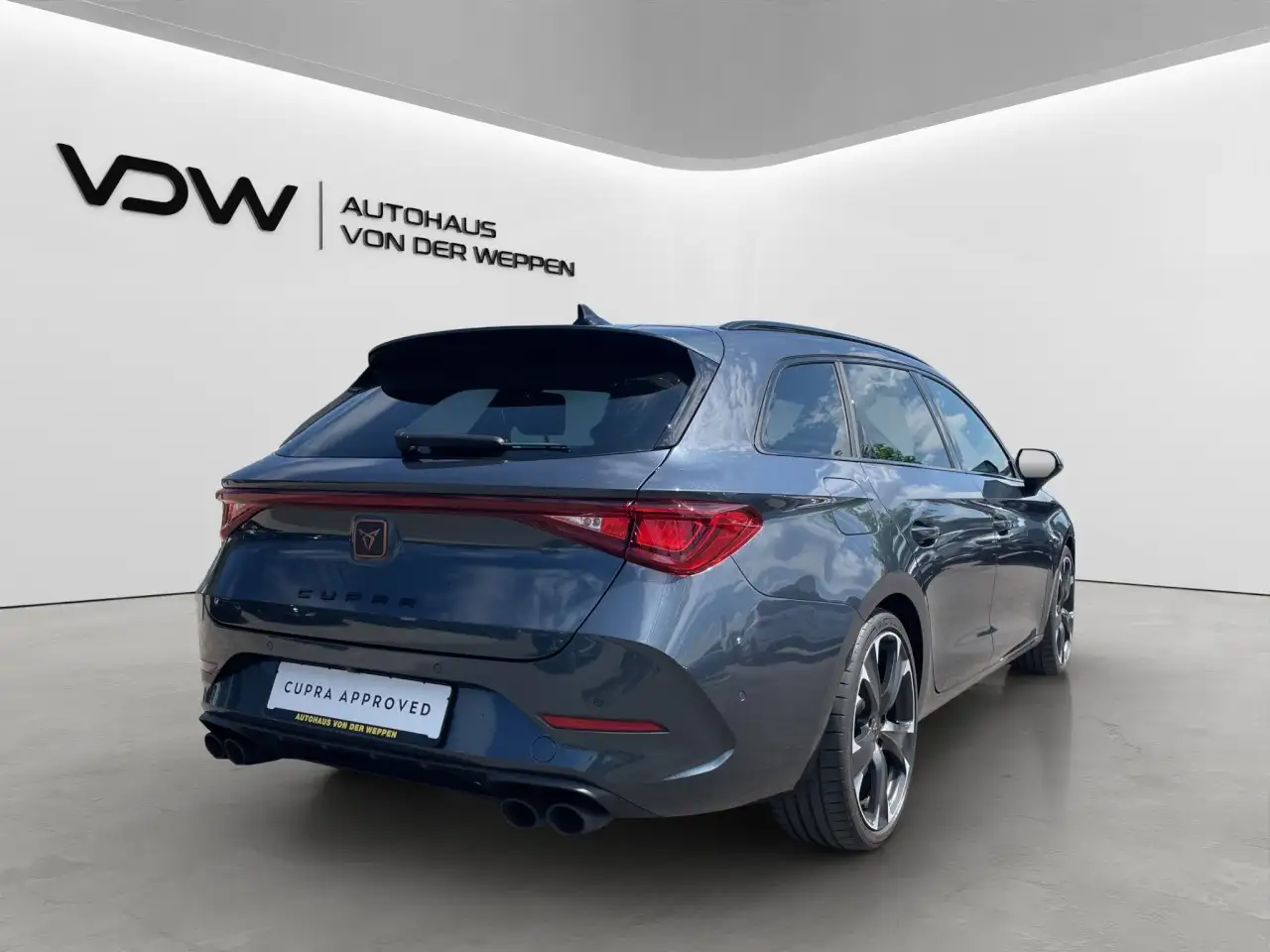 CUPRA Leon ST TSI DSG VZ 5JGar AHK Kamera Matrix Memo — Galería del vehículo 12