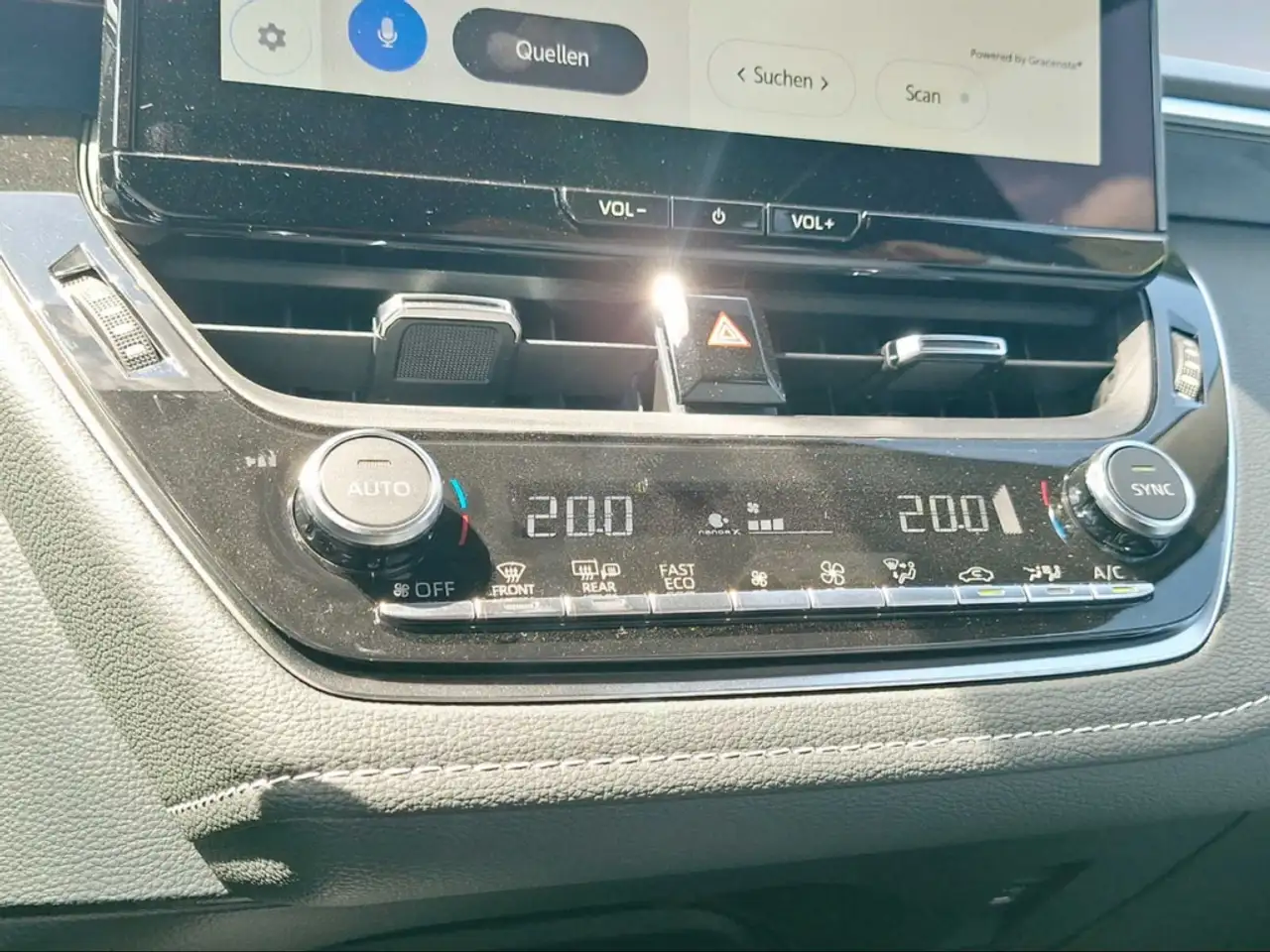 Toyota Corolla 1,8 l Hybrid TS, Team D Temp Klima LED ACC PDCv+h — معرض صور السيارة 15