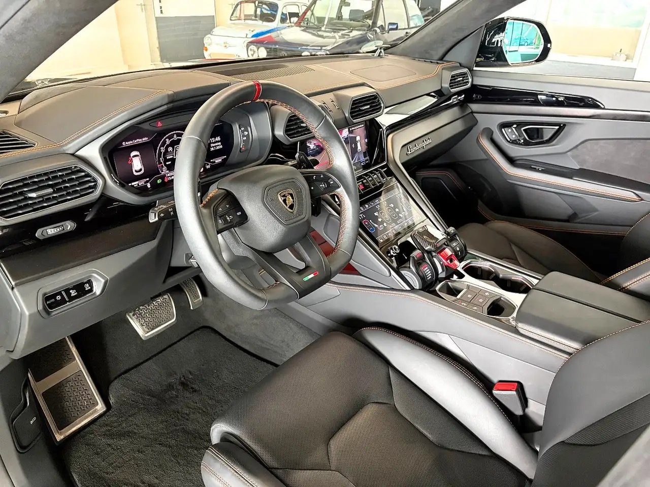 Lamborghini Urus URUS S 4.0 V8 *VOLL+BLACK-ORANGE+GARANTIE-11/26 — معرض صور السيارة 14