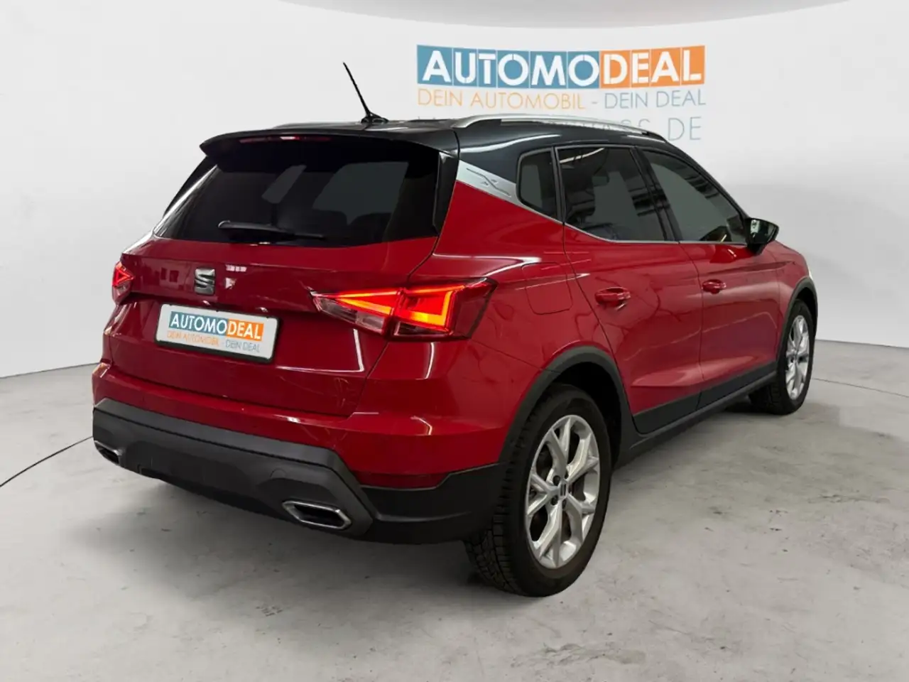 SEAT Arona FR NAV LED DIG-DISPLAY KAMERA SITZ.HZG TEMPOMAT AP — Vehicle gallery 5