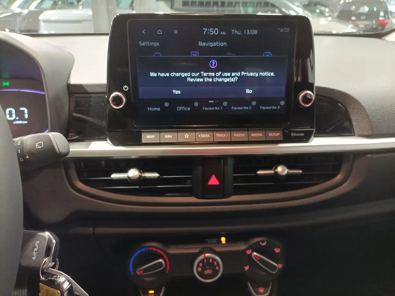 Kia Picanto 1.0 Vision Navi|Kamera|Sitzheiz|App — معرض صور السيارة 12