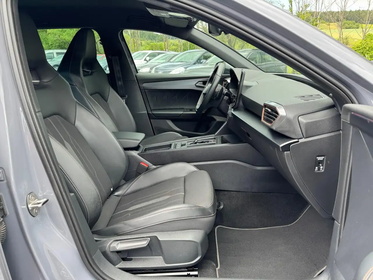 CUPRA Leon SP 2.0 TSI *DSG*VZ*PDC*TEMPOMAT*DAB*NAVI*VO — Galerie du véhicule 11