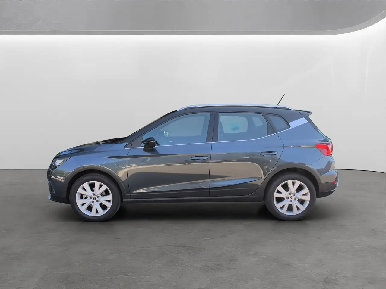 SEAT Arona 1.0 TSI Xperience AHK+LED+KAMERA+PARKLENK+LED+SHZ — معرض صور السيارة 4
