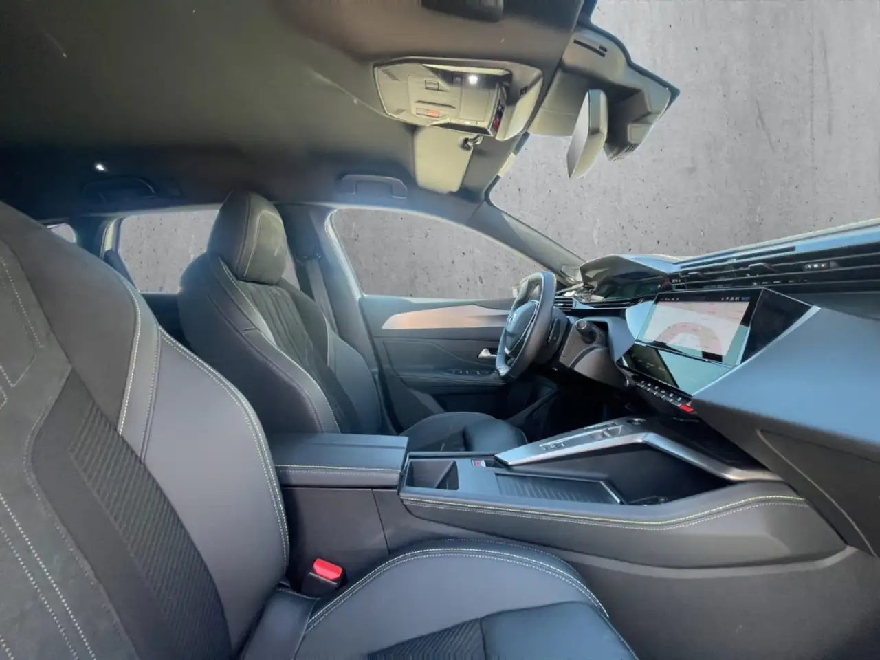 Peugeot 308 SW GT PT 130 EAT8 Navi Digitales Cockpit Memory Si — Vehicle gallery 13