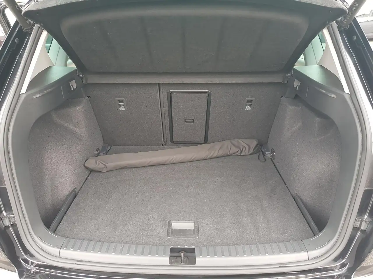 SEAT Ateca TSI DSG X-PER. Navi Sitzheiz Kam PDC — معرض صور السيارة 17