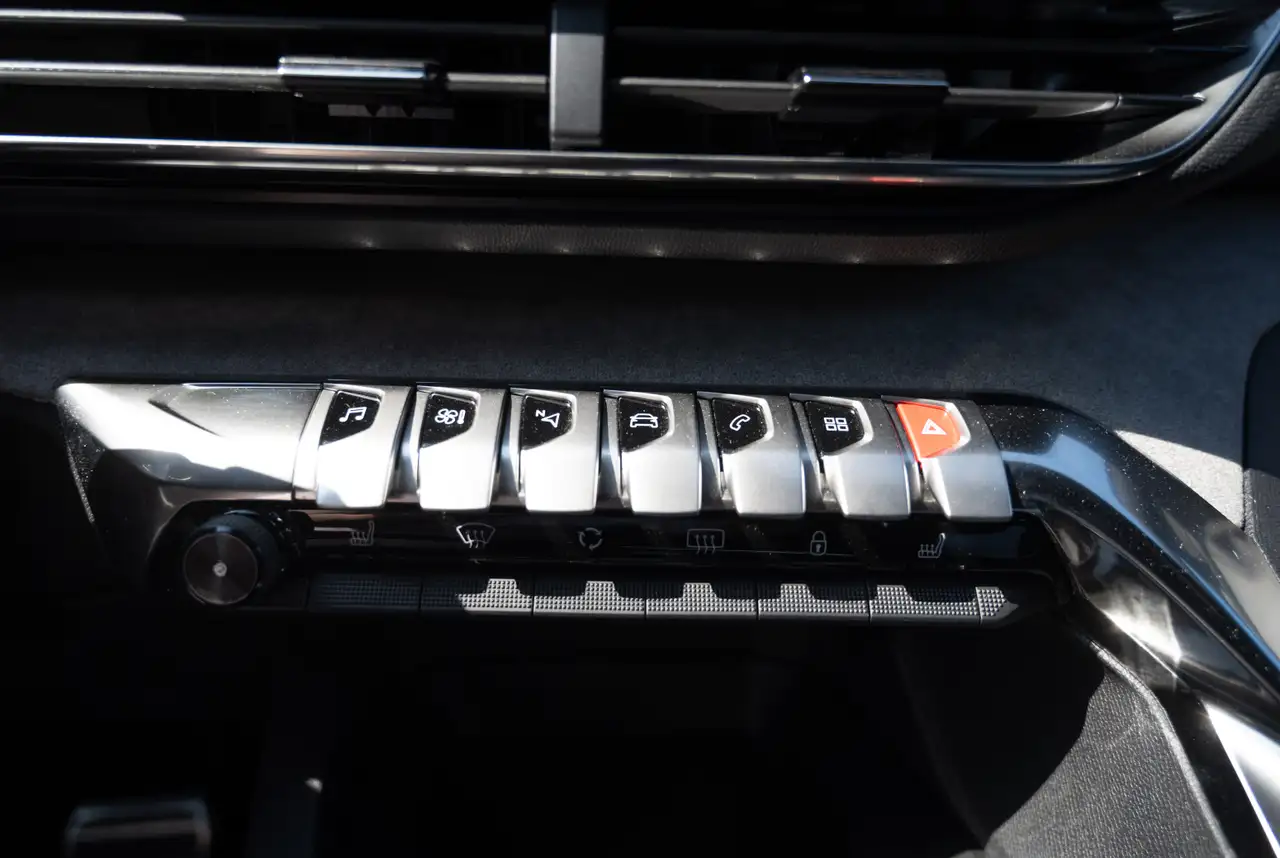 Peugeot 5008 GT 1.2 Hybrid 136 e-DSC6 *GW-TOP-DEAL* — معرض صور السيارة 6