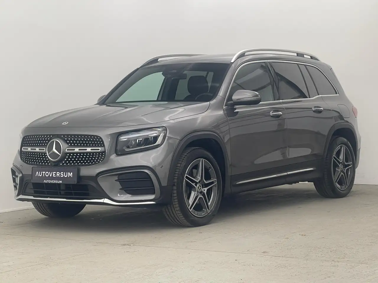 Mercedes-Benz GLB 200 AMG *KEYLESS*LED*KAM*SHZ*TEMP*WIDE* — Galerie du véhicule 3
