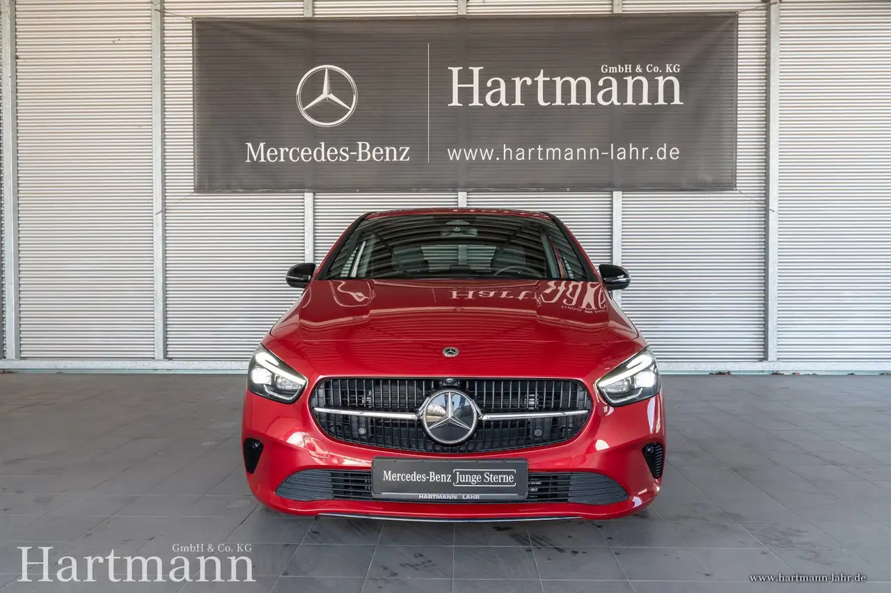 Mercedes-Benz B 250 B 250 4MATIC Night Multibeam Distronic Memory — Galería del vehículo 3
