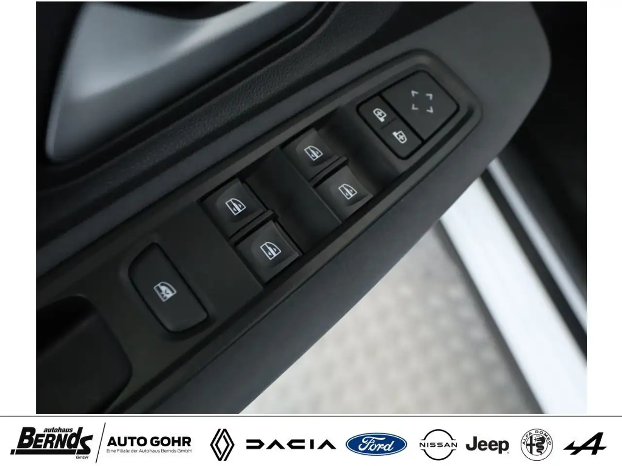 Dacia Jogger TCe 110 7-SITZER Extreme+ KLIMAUTOM. NAVIG. PDC — Vehicle gallery 14