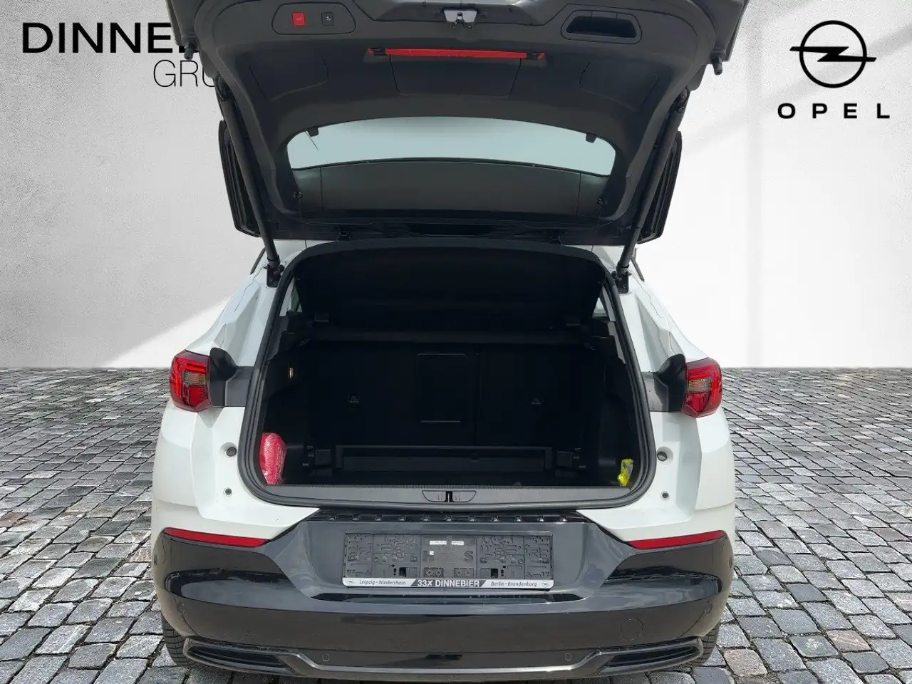 Opel Grandland GS *Sitzheiz*+*Allwett.reifen*Temp*PDC* — Galería del vehículo 8