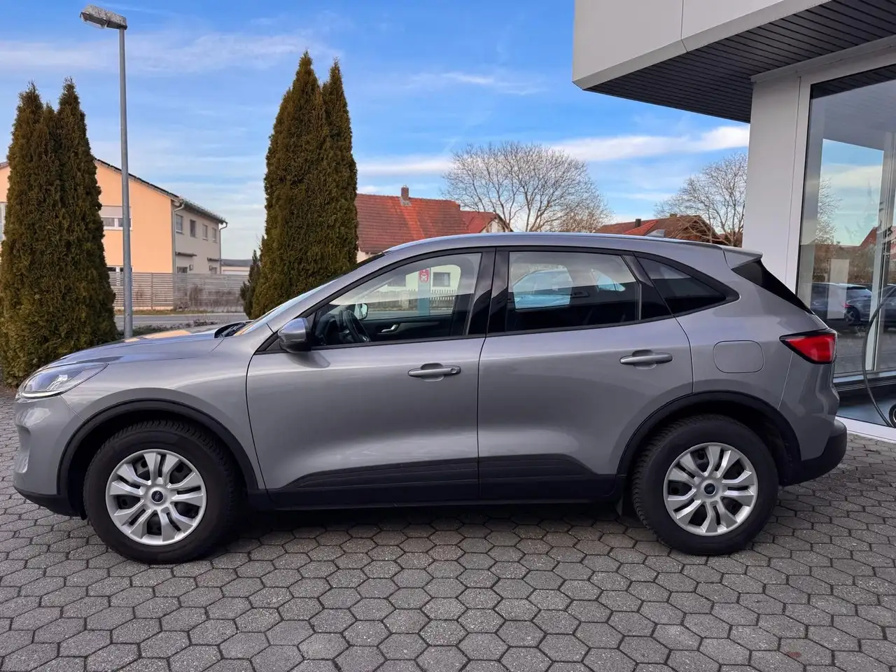 Ford Kuga Cool & Connect DAB PDC KLIMA AHK — Galería del vehículo 3
