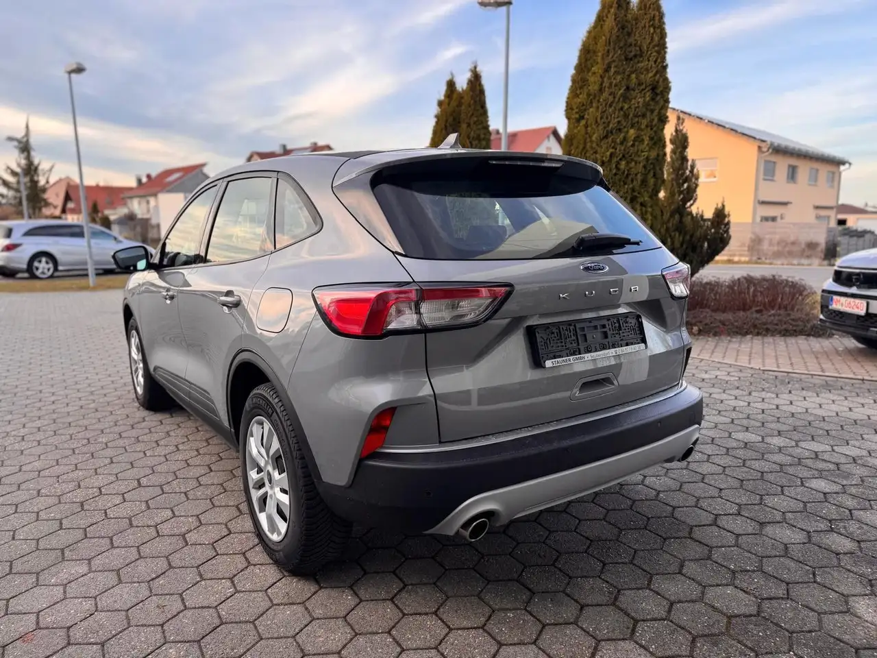Ford Kuga Cool & Connect DAB PDC KLIMA AHK — Galería del vehículo 4