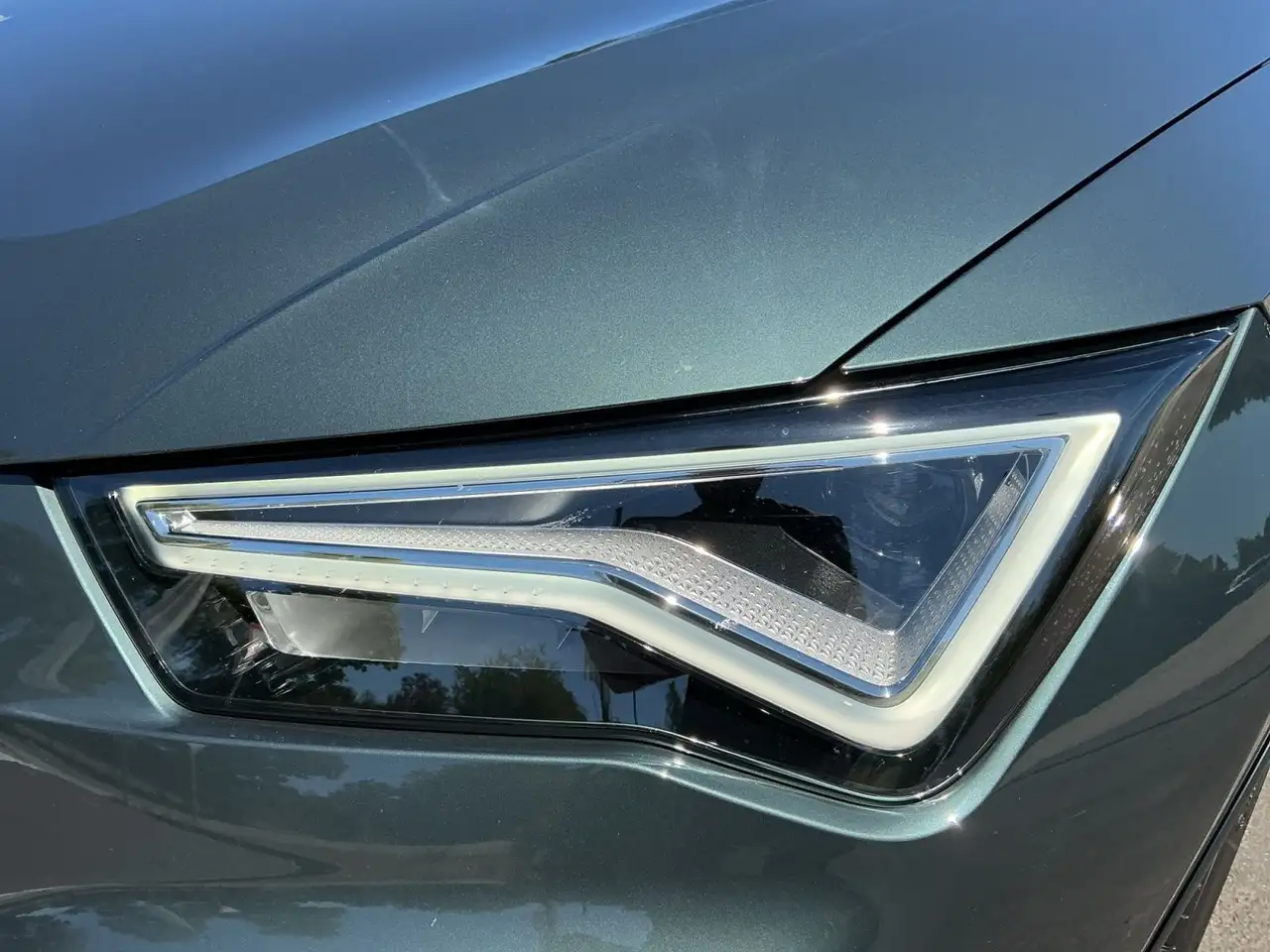 CUPRA Ateca 2.0 TSI VZ DSG 4D TRIBE EDITION LED+PANO — Vehicle gallery 20