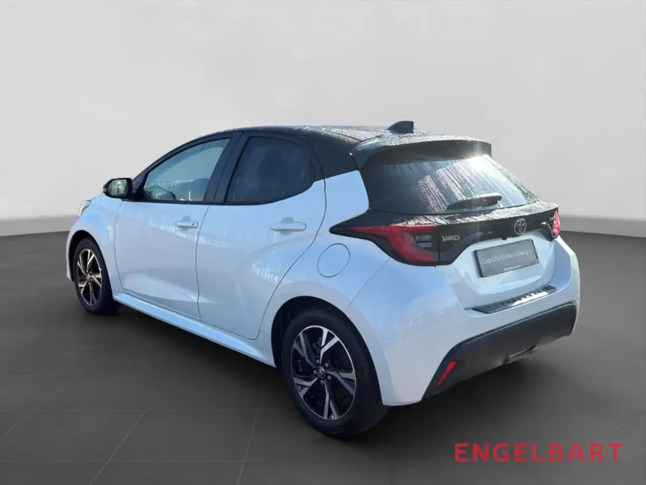 Toyota Yaris Hybrid Black&White LED CarPlay DAB Sitzheizung — معرض صور السيارة 3
