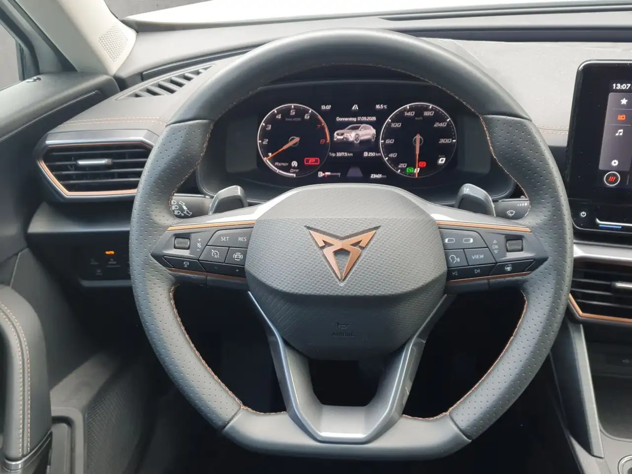 CUPRA Formentor 1.5 TSI Einparkhilfekamera elekt. Heck — معرض صور السيارة 10