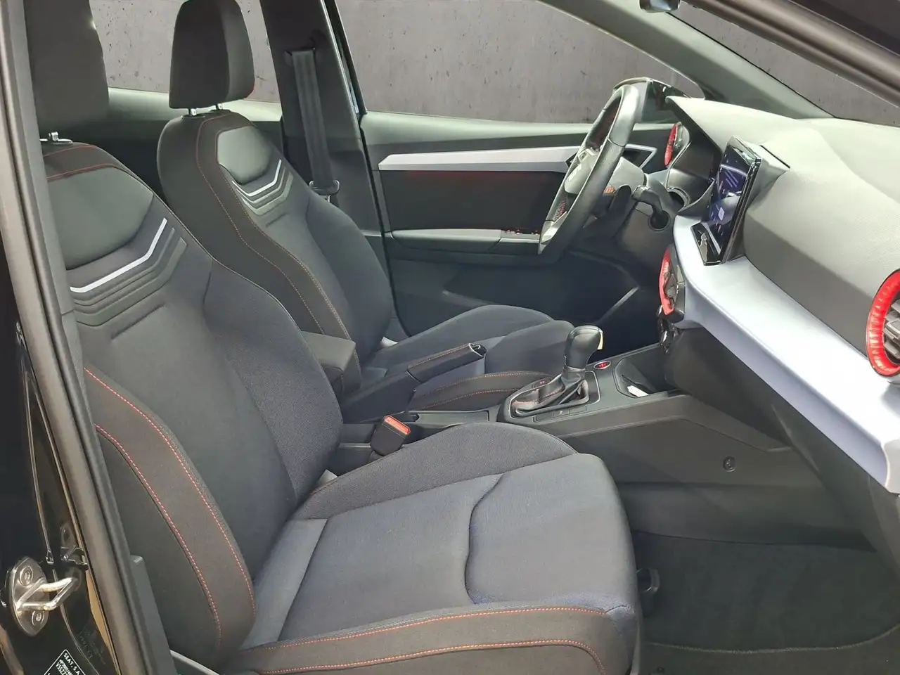 SEAT Ibiza FR Automatik — معرض صور السيارة 17
