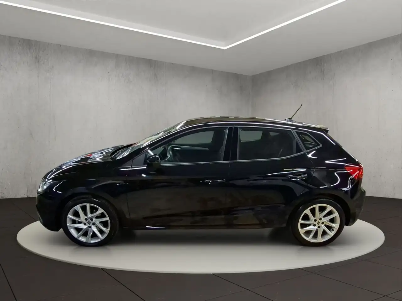 SEAT Ibiza FR Automatik — معرض صور السيارة 2