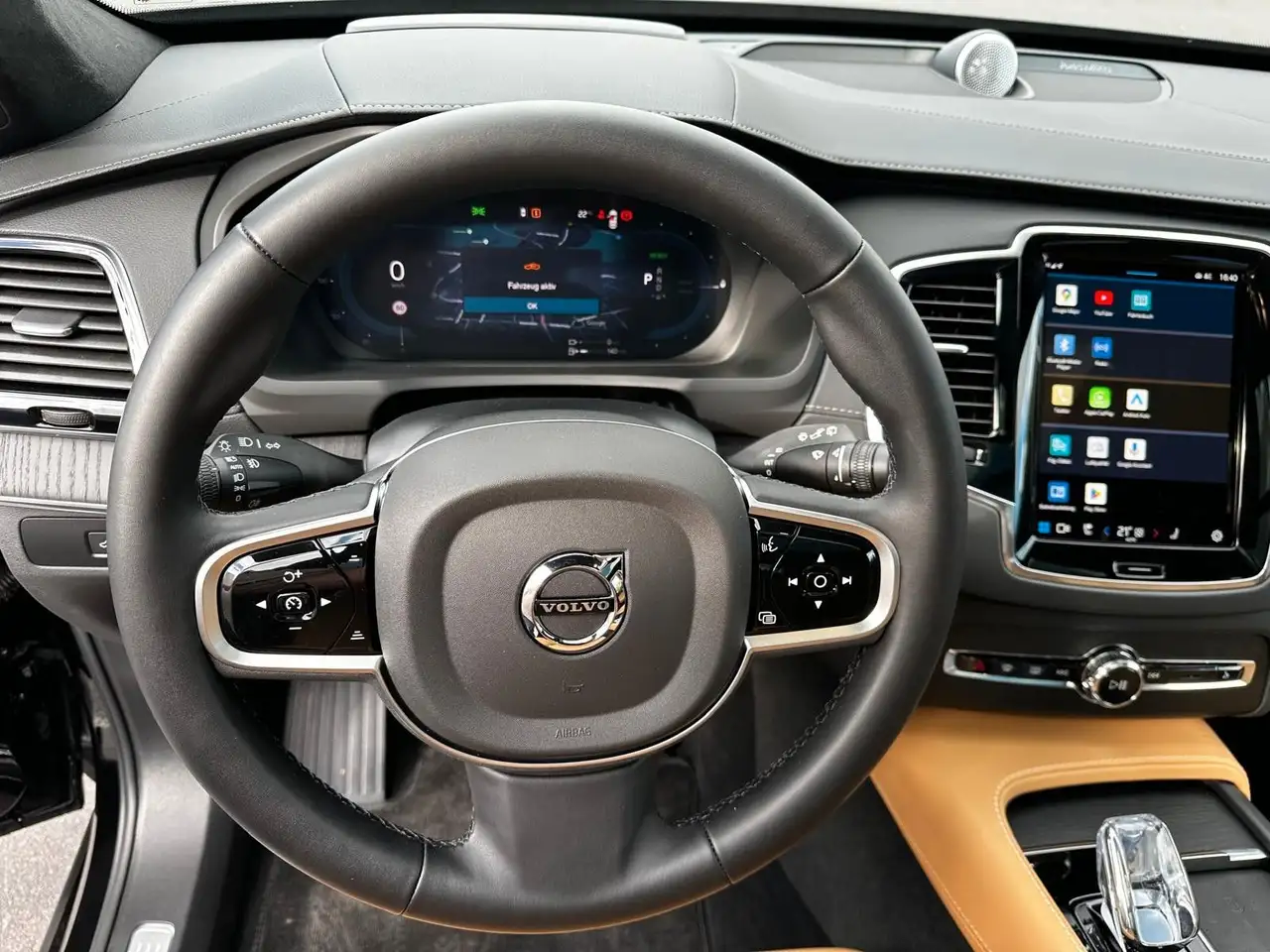 Volvo XC90 T8 AWD Ultra 7Sitzer Pano,Luft,AHK,HUD,22'' — معرض صور السيارة 19
