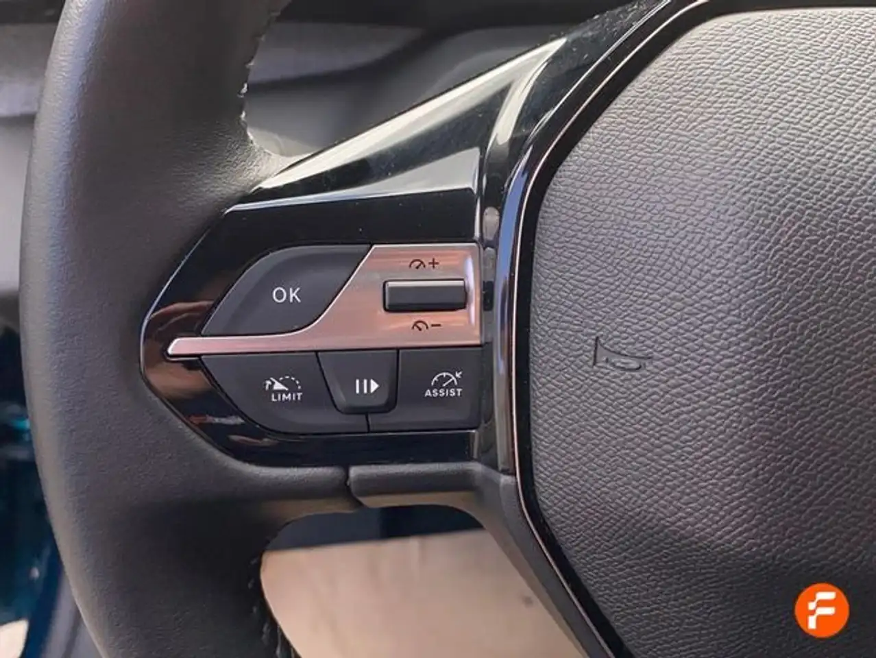 Peugeot 308 1.2 PureTech S&S Allure 130 — Galerie du véhicule 18