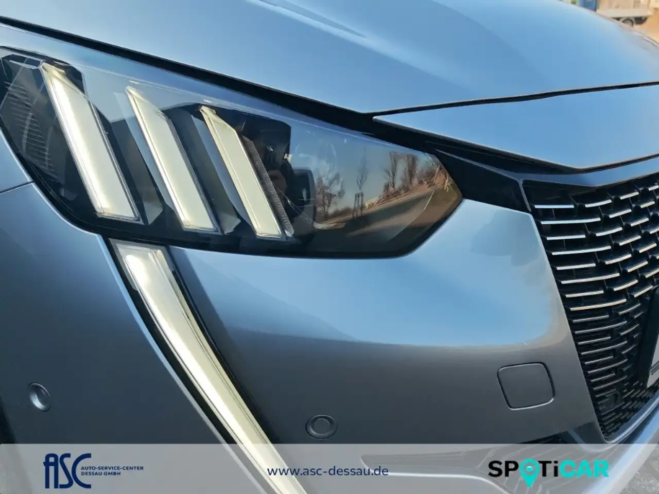 Peugeot 208 GT 130 EAT8 FullLED/Navi/SHZ/Kamera/EPH vo+hi/CarP — Galerie du véhicule 16