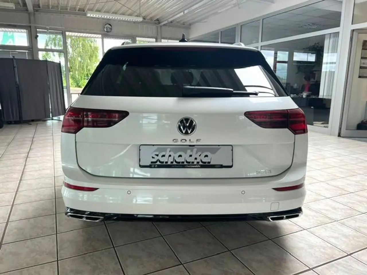 Volkswagen Golf VIII Variant R-Line eTSI,Pano,Navi,Shz,LED — Galerie du véhicule 6