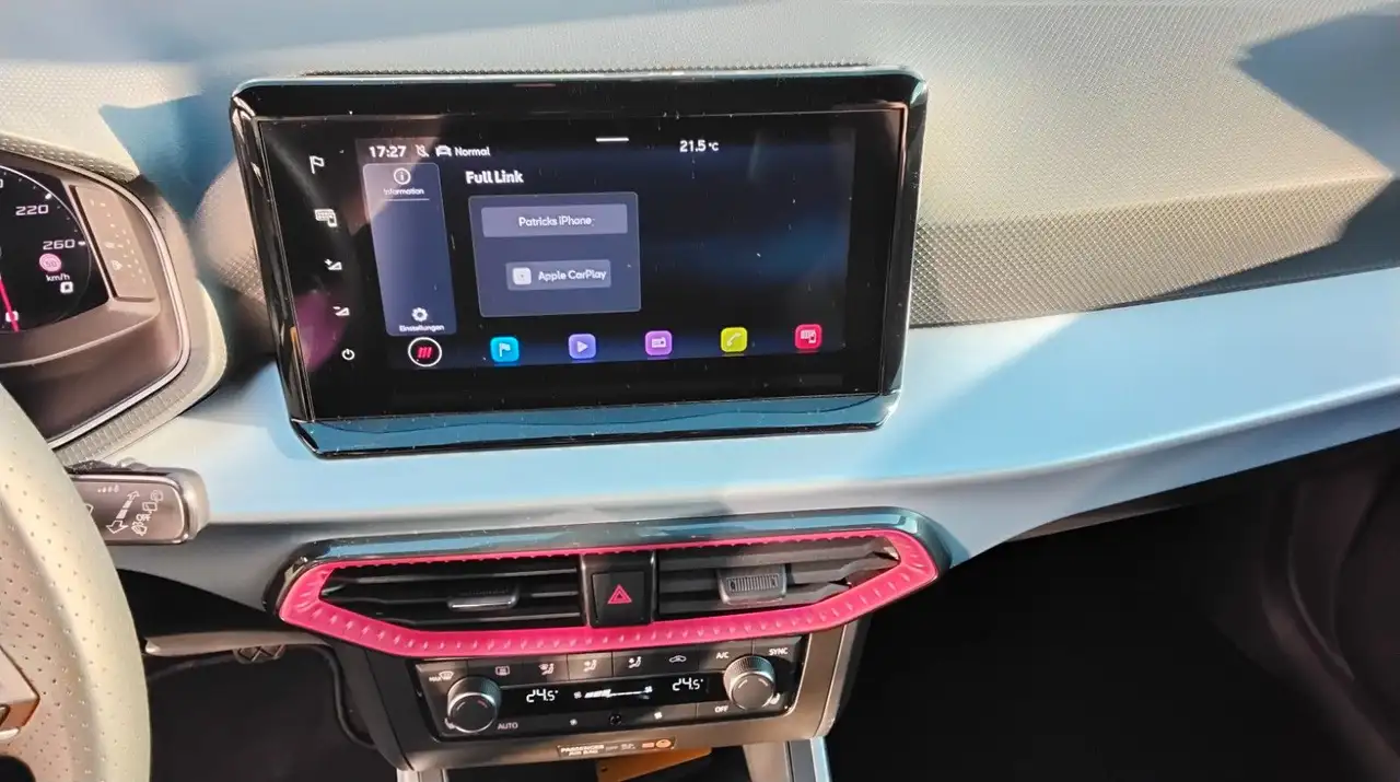 SEAT Arona FR — Vehicle gallery 12