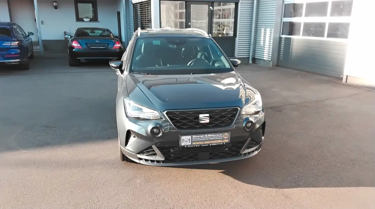 SEAT Arona FR — Vehicle gallery 3