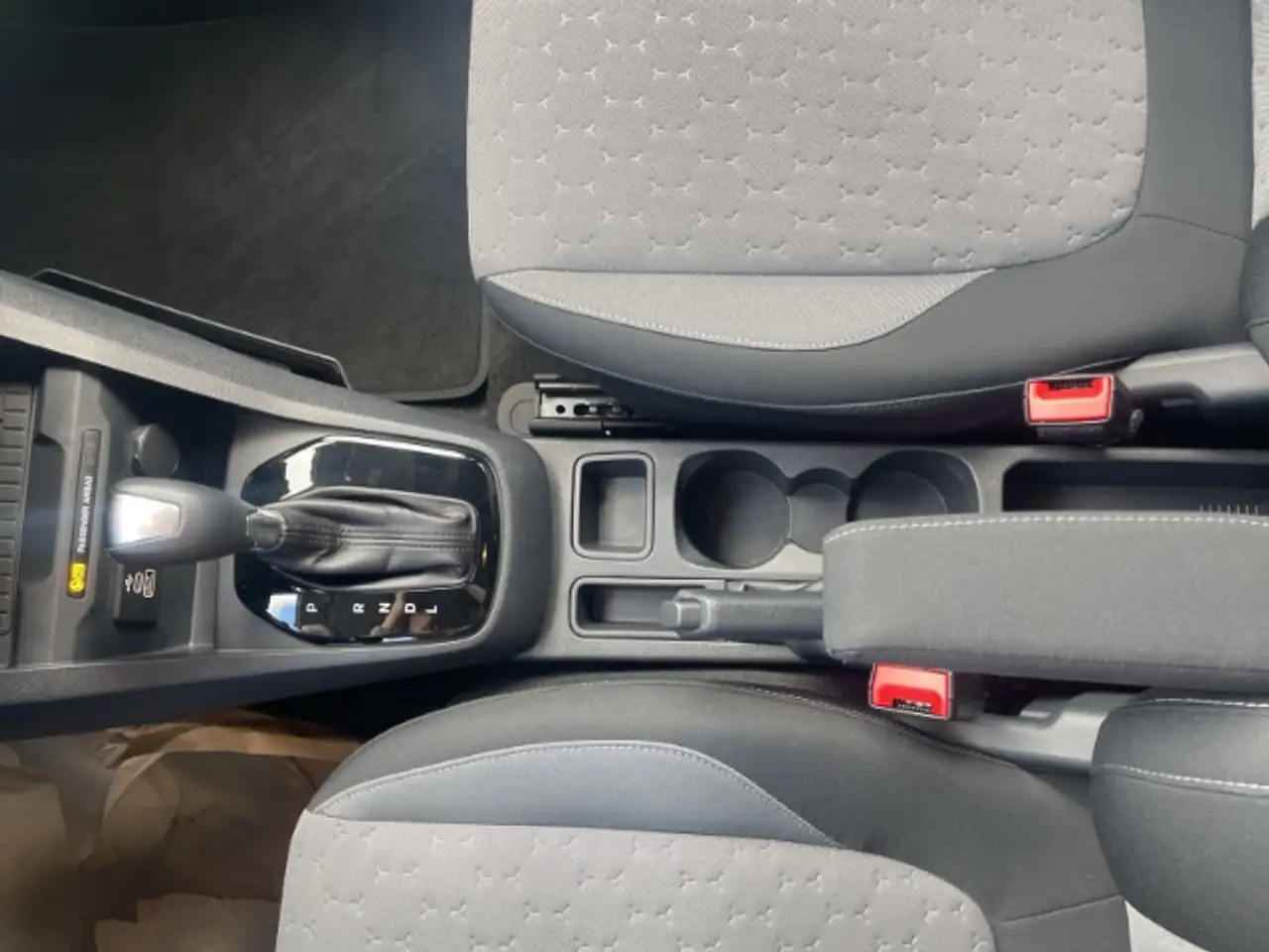 Ford Tourneo Courier Titanium 1.0 Bluetooth - Rückfahrkamera - Navi - S — معرض صور السيارة 22