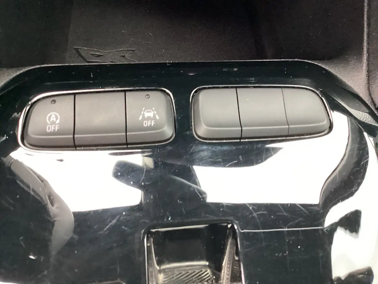 Opel Corsa Corsa 1.2 Direct Injection Turbo Automatik Edition — معرض صور السيارة 27
