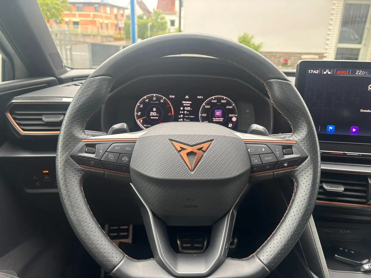CUPRA Leon VZ*Sportstourer*DSG*KAMERA*NAV*CARPLY*MEMORY*BEATS — Galería del vehículo 15