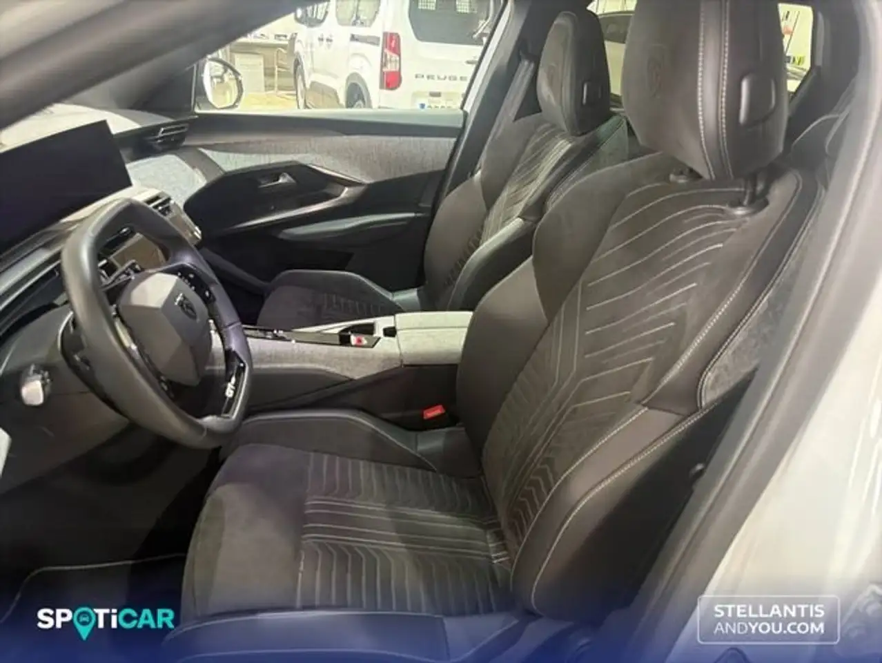 Peugeot 5008 1.2 100KW eDCS6 GT — معرض صور السيارة 9