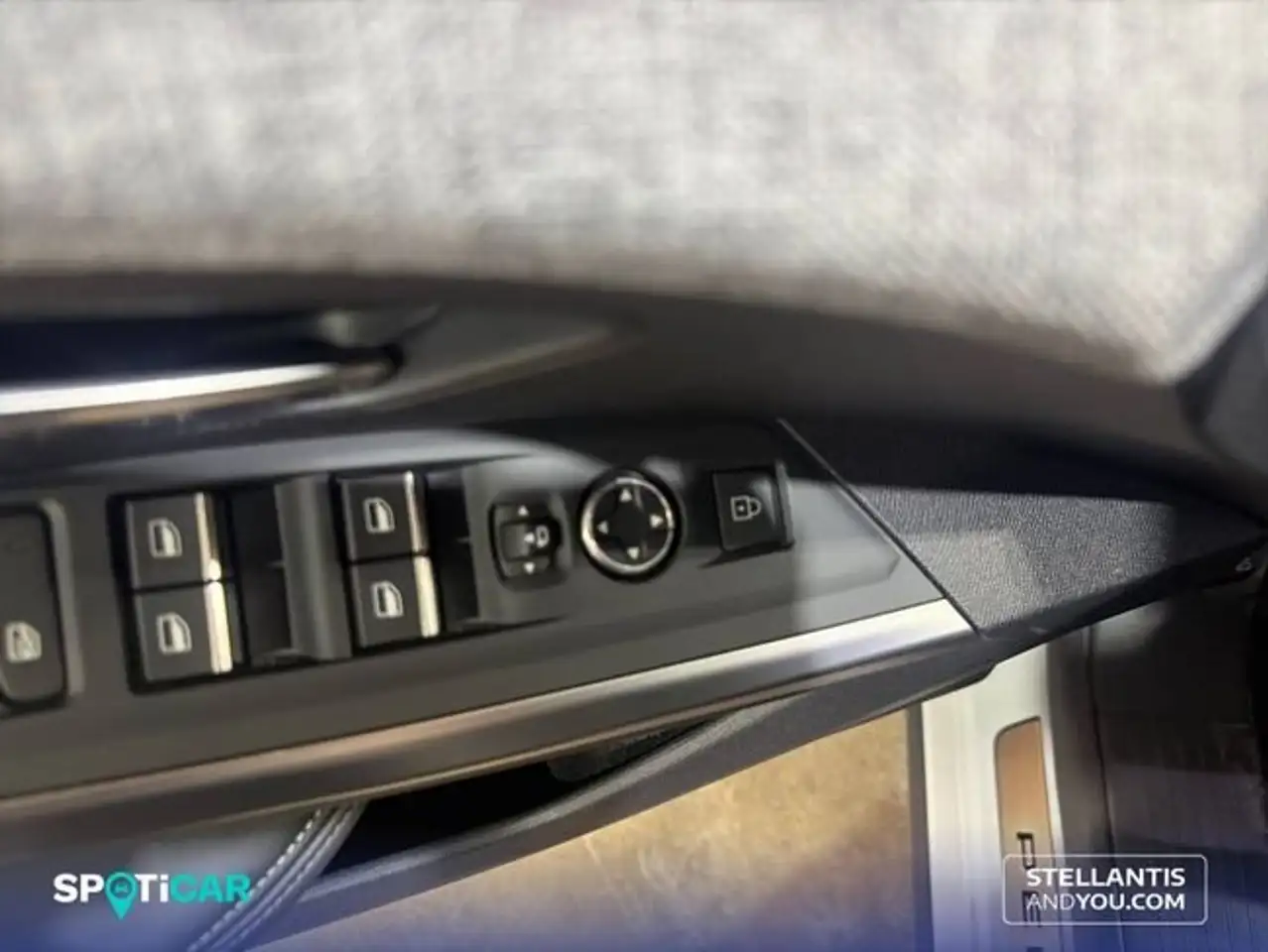 Peugeot 5008 1.2 100KW eDCS6 GT — معرض صور السيارة 12