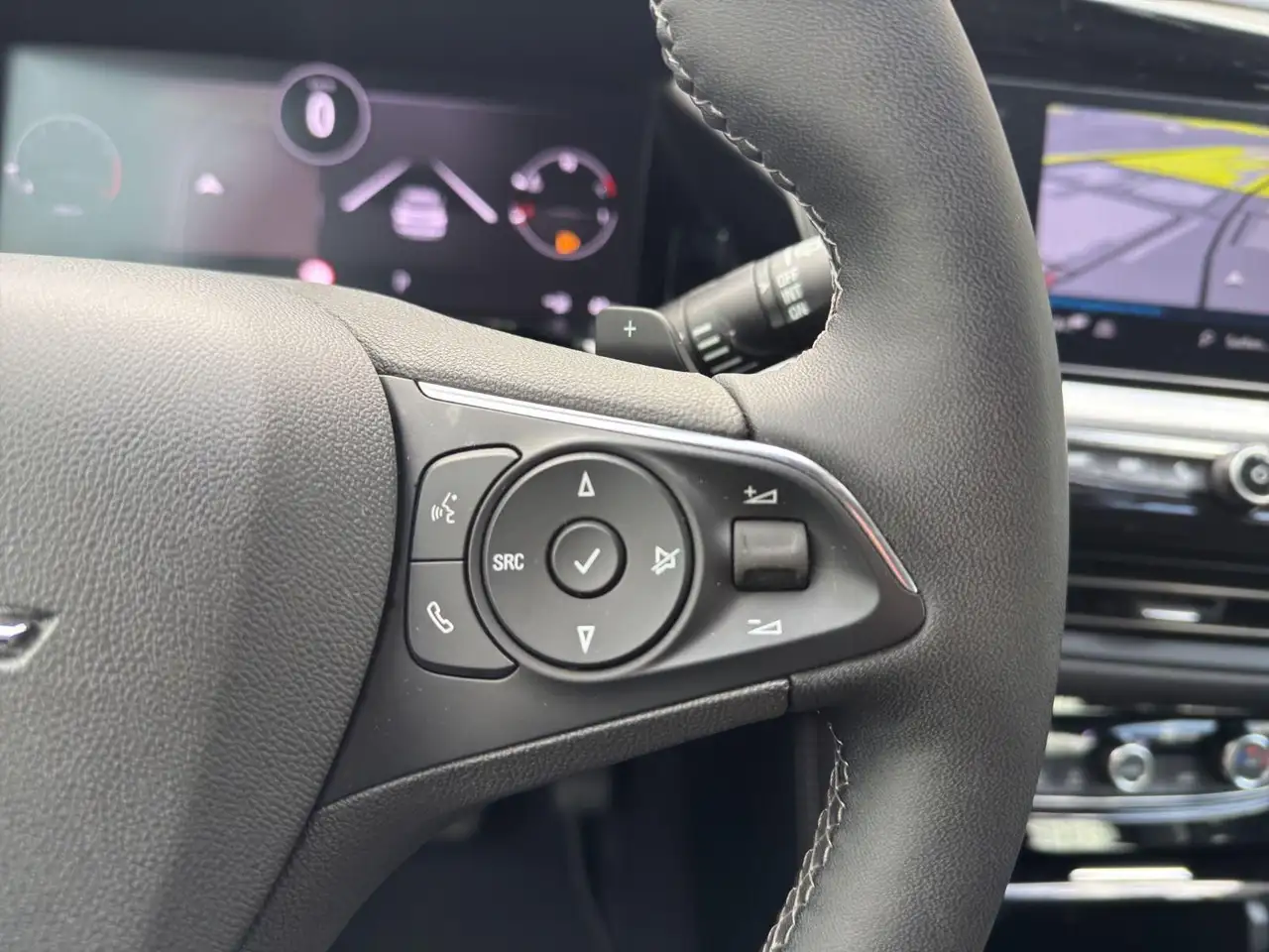 Opel Grandland X 1.2 |NAVI|KAM|AHK|ALLWETTER|LM — Vehicle gallery 24
