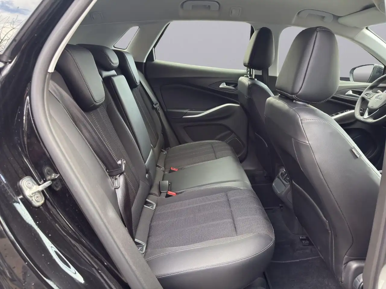 Opel Grandland X 1.2 |NAVI|KAM|AHK|ALLWETTER|LM — Vehicle gallery 22