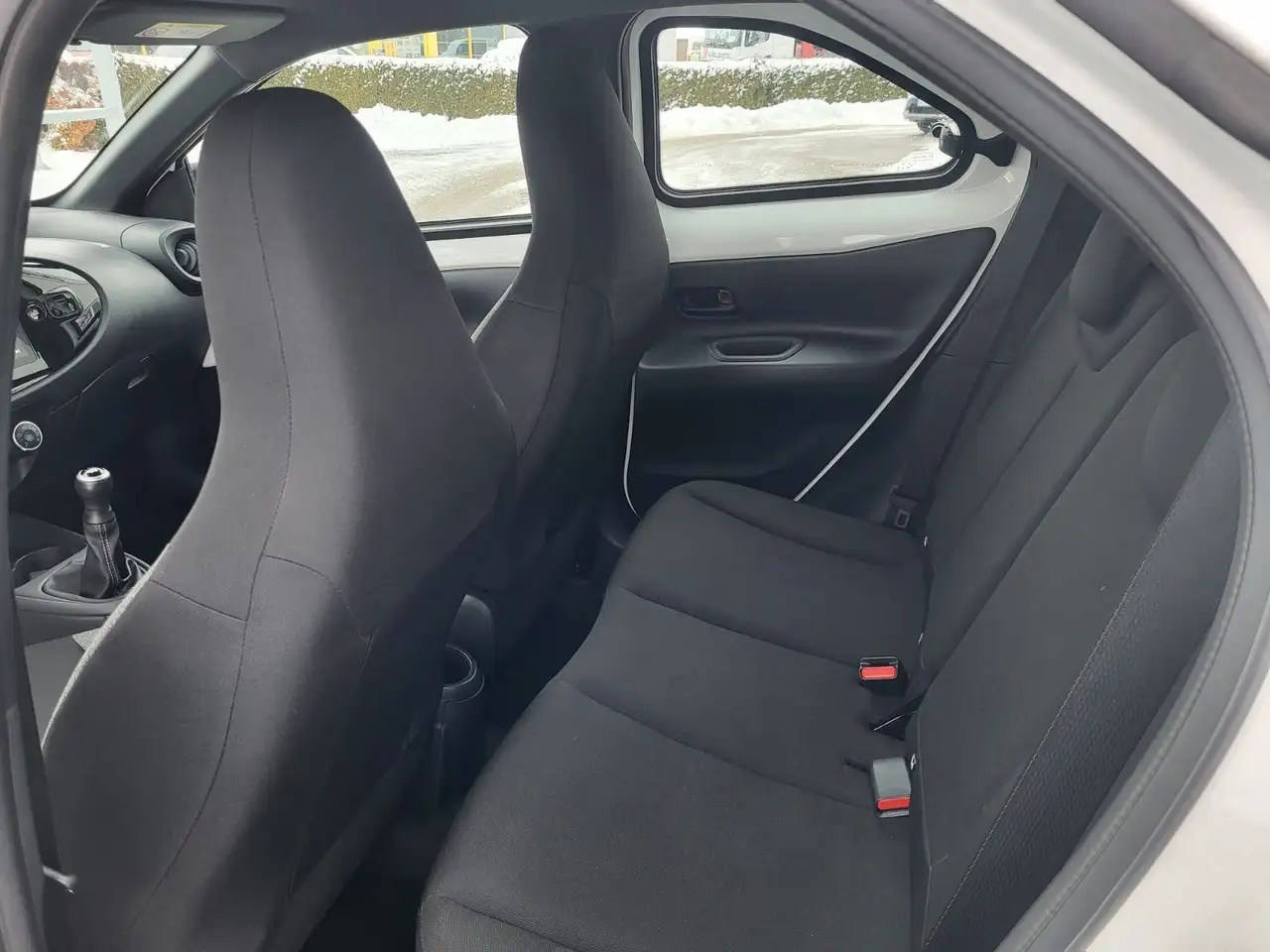 Toyota Aygo X Play — Vehicle gallery 7