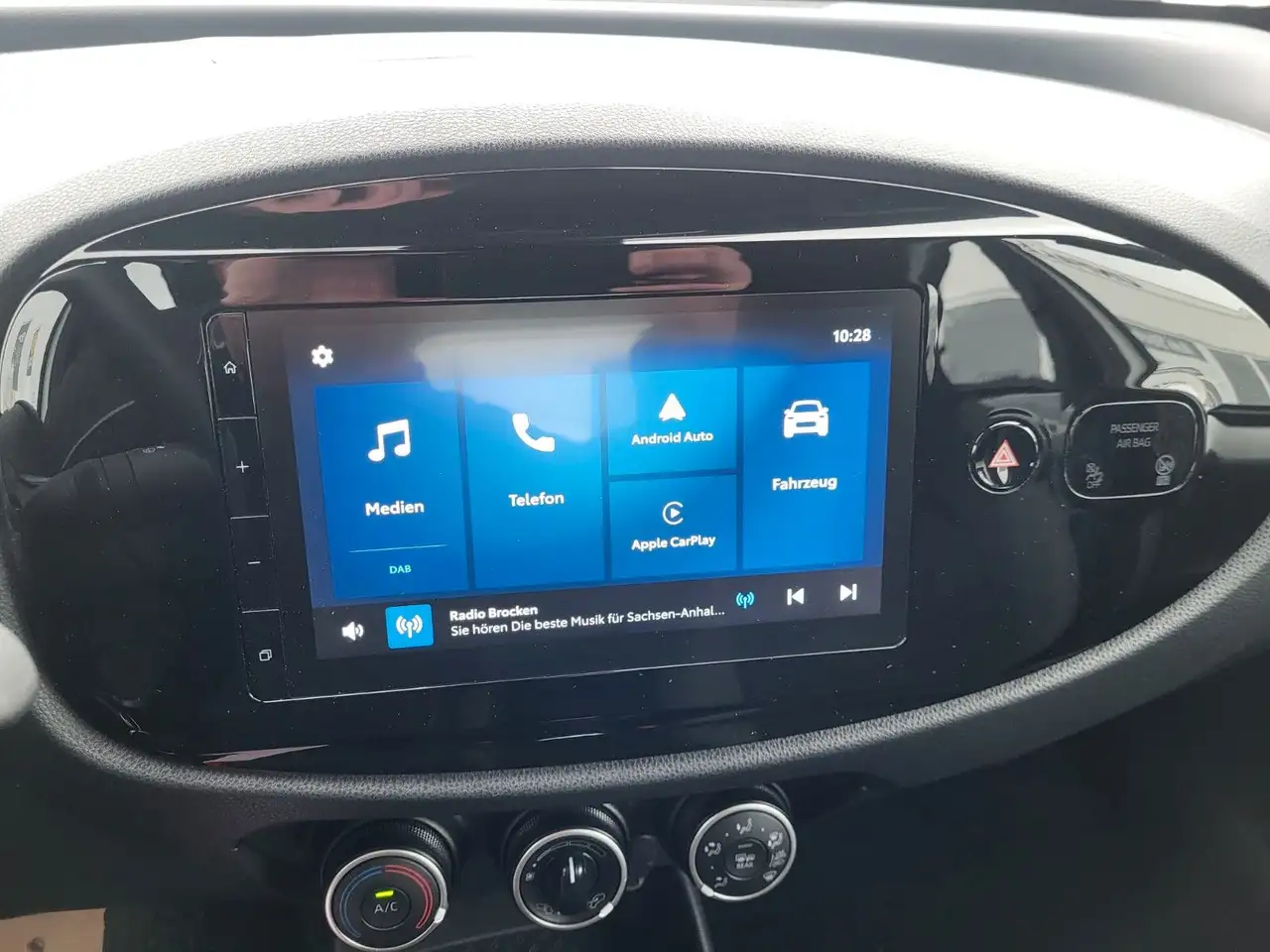 Toyota Aygo X Play — Vehicle gallery 11