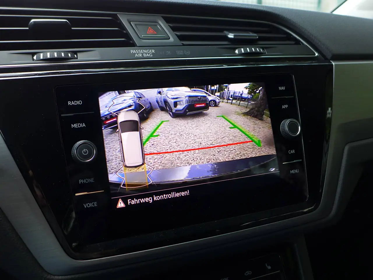 Volkswagen Touran 1.5 TSI ACT OPF DSG Comfortline LED/7Sitzer/Navi — Vehicle gallery 15