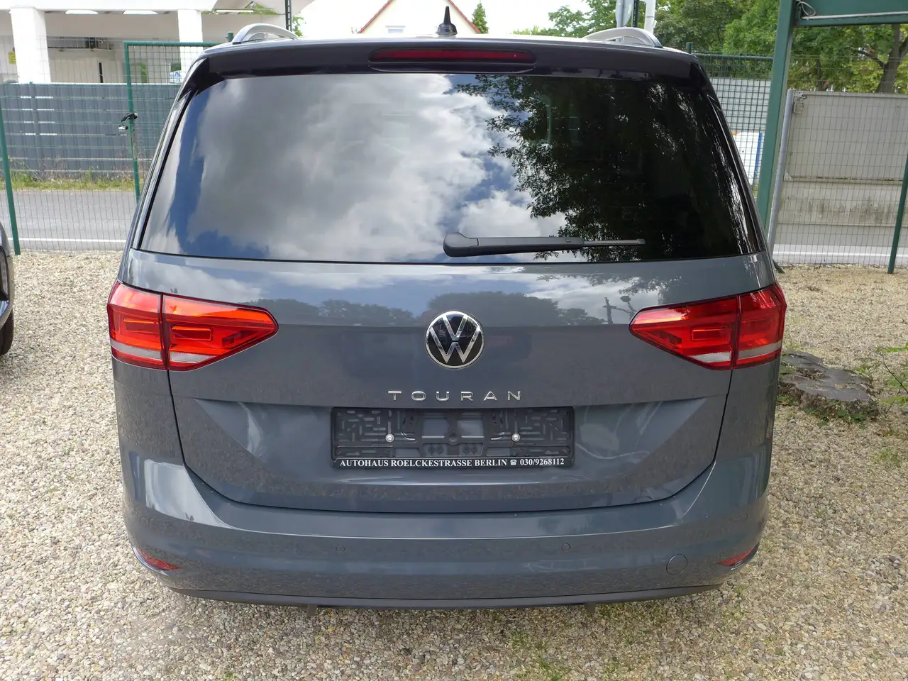Volkswagen Touran 1.5 TSI ACT OPF DSG Comfortline LED/7Sitzer/Navi — Vehicle gallery 23