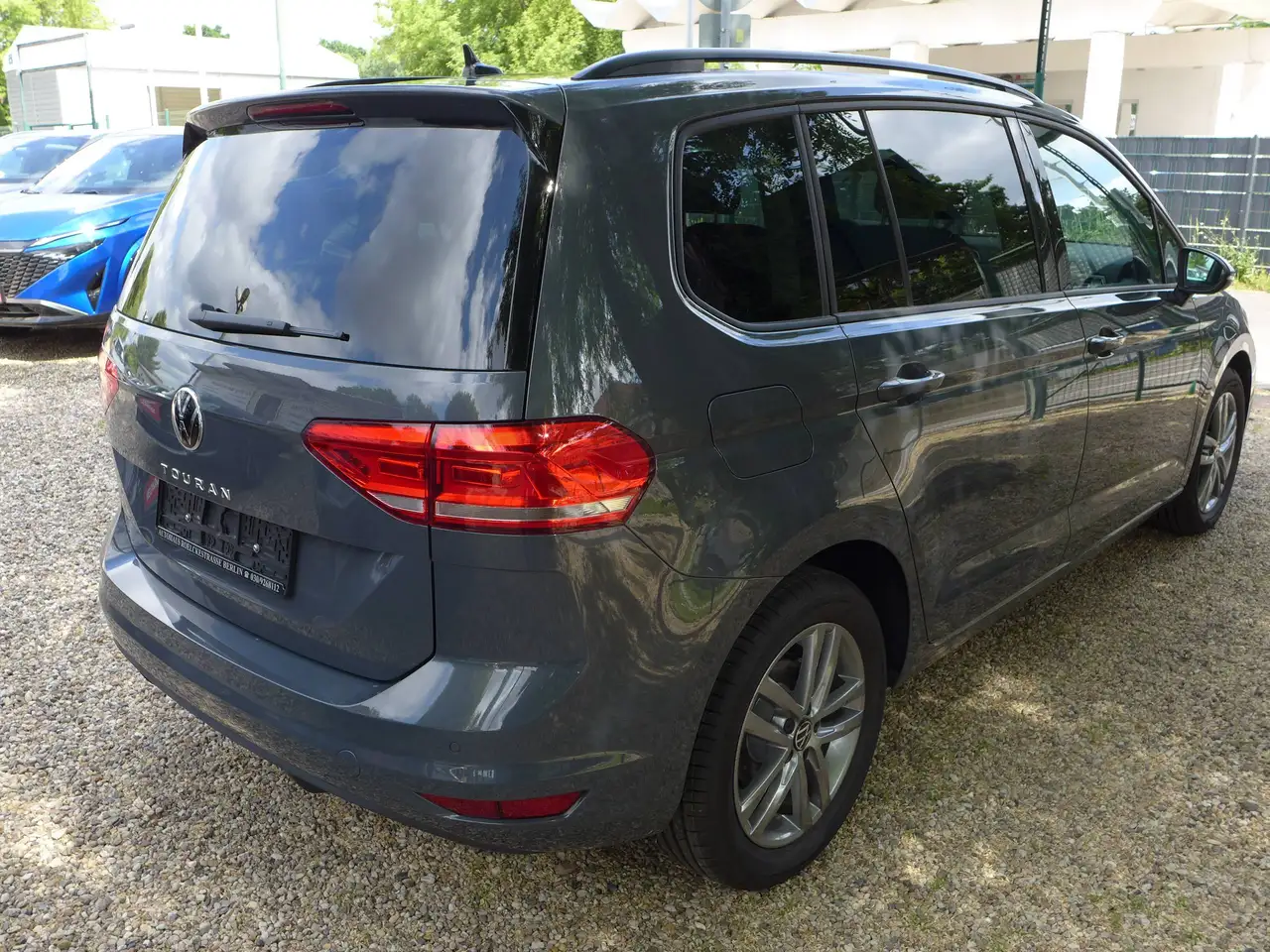 Volkswagen Touran 1.5 TSI ACT OPF DSG Comfortline LED/7Sitzer/Navi — Vehicle gallery 24