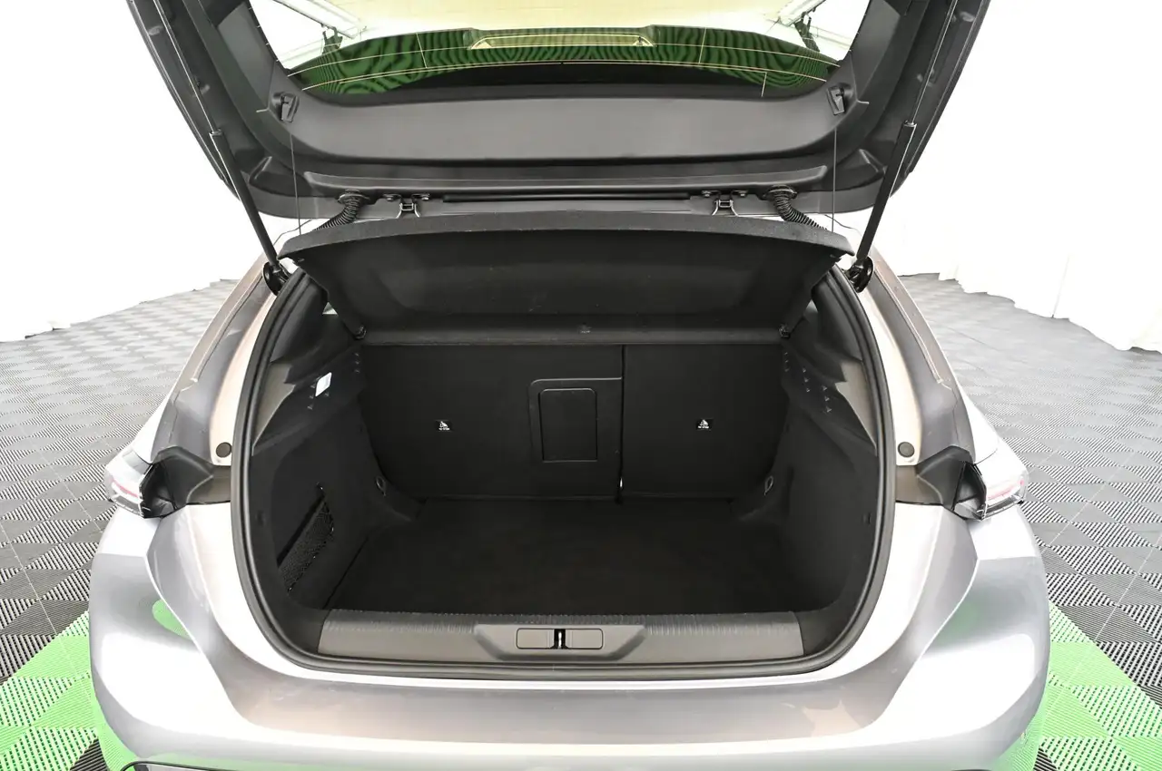 Peugeot 308 1.2 130 e-THP Allure LED/NAVI/S-VIEW/KEY/16 — معرض صور السيارة 39