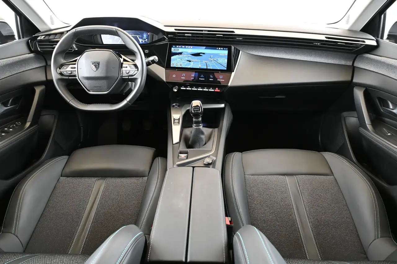 Peugeot 308 1.2 130 e-THP Allure LED/NAVI/S-VIEW/KEY/16 — معرض صور السيارة 11