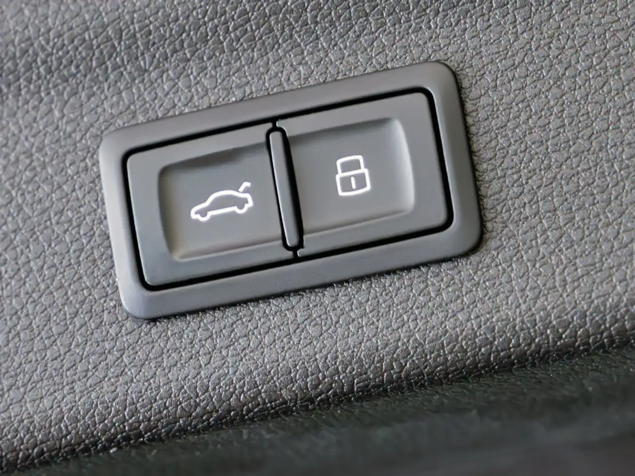Audi Q3 35 TDI S line quattro S tronic 110kW — معرض صور السيارة 16