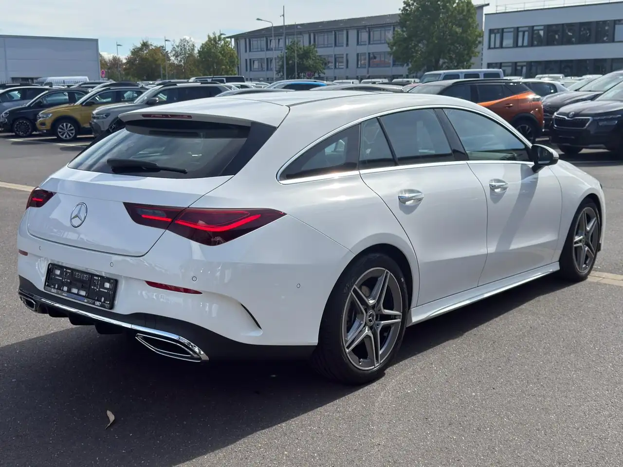 Mercedes-Benz CLA 200 Mild-Hybrid 1.3 Shooting Brake SD+NAV+SH — معرض صور السيارة 4