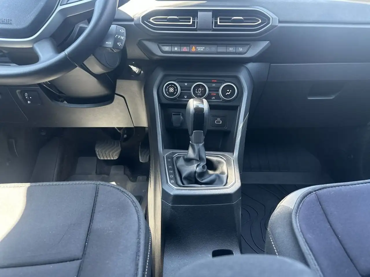 Dacia Jogger Hybrid 140 Extreme — Galería del vehículo 14