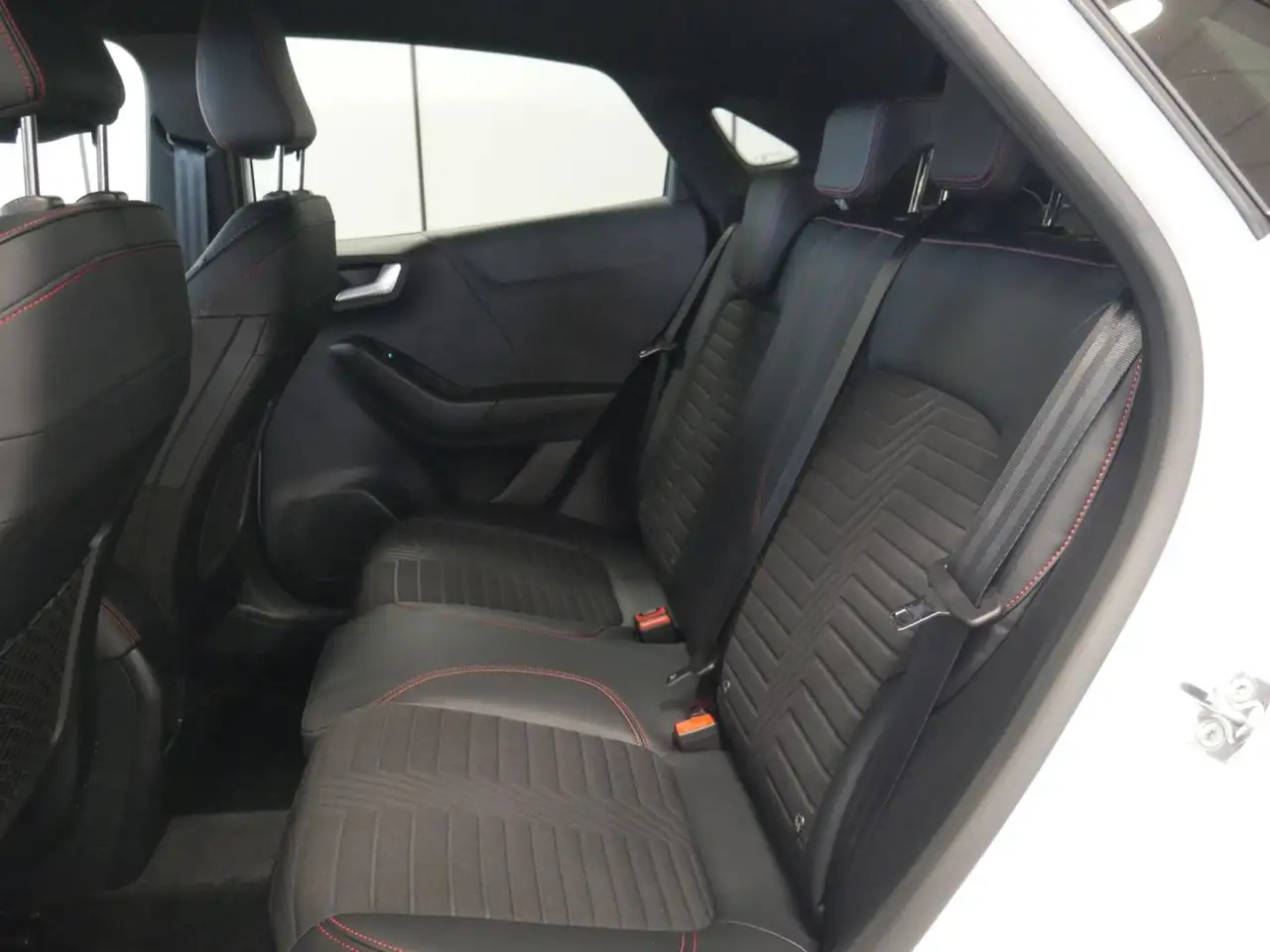 Ford Puma 1.0 EcoBoost MHEV ST-Line X 125 — Vehicle gallery 15