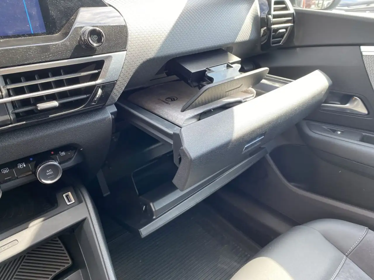 Citroen C4 PT 130 S&S *Automatik* MAX *beh. Frontsch*AZV* — Galerie du véhicule 26