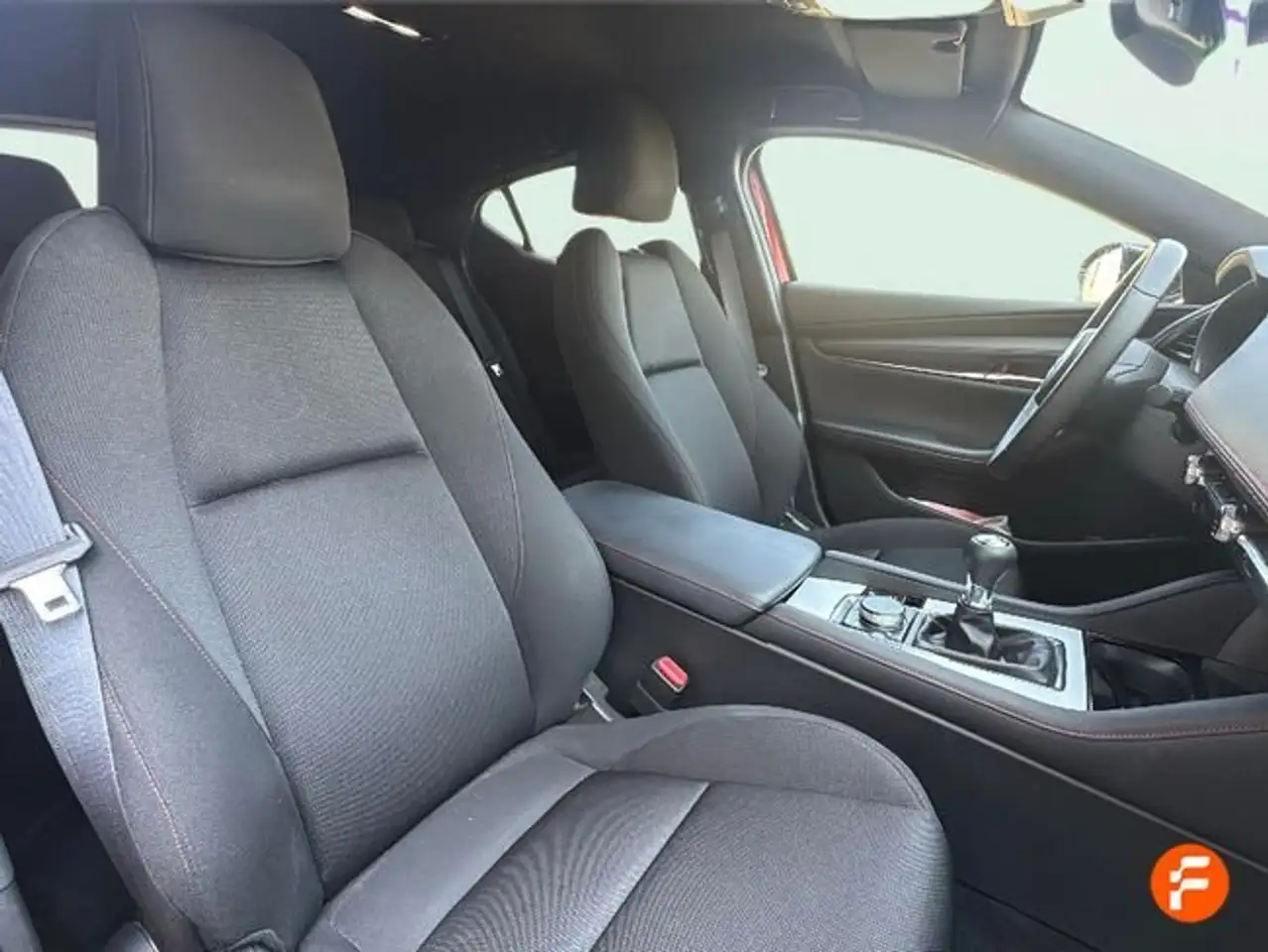 Mazda 3 e-SKYACTIV-G EXCLUSIVE-LINE PLUS — Galerie du véhicule 10