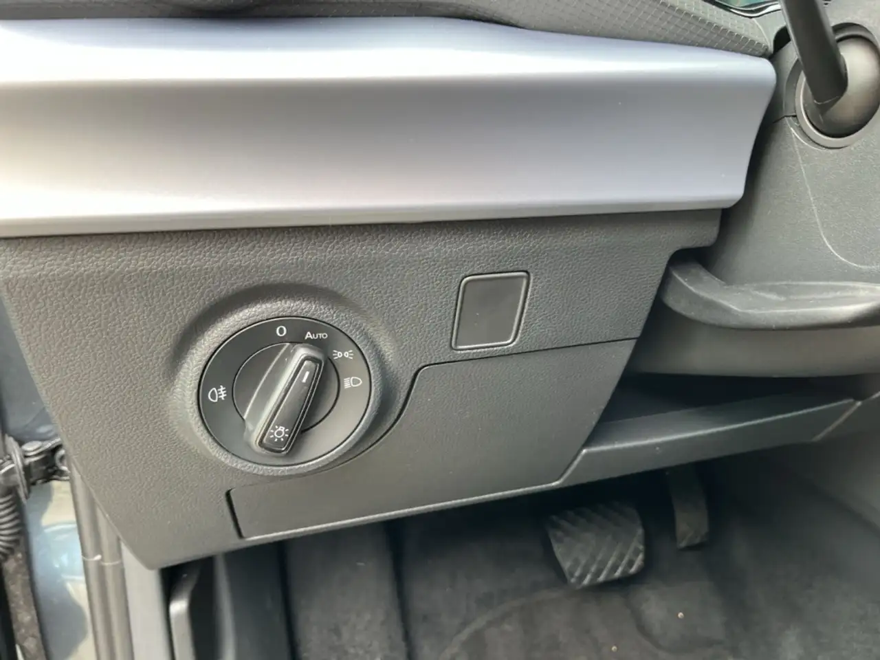 SEAT Arona FR 1.0 TSI DSG Full-LINK ACC LED BT KLIMA SHZ PDC — معرض صور السيارة 13